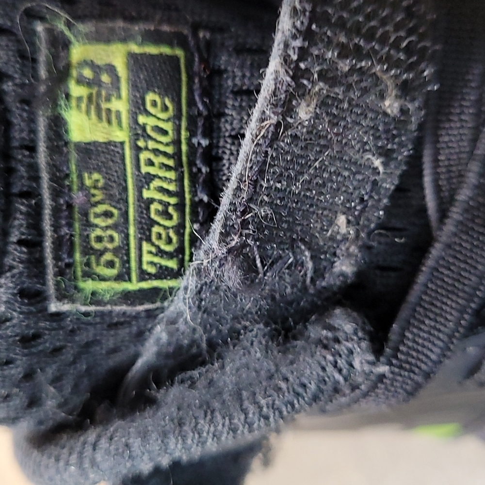 New Balance Kids Navy and Lime Green Sneakers - Picture 9 of 9